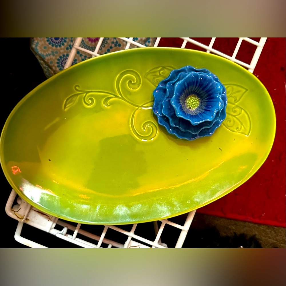 Jewelery ring holder